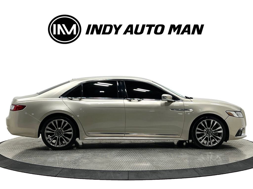Used 2017 Lincoln Continental Select w/ Climate Package FWD image 3