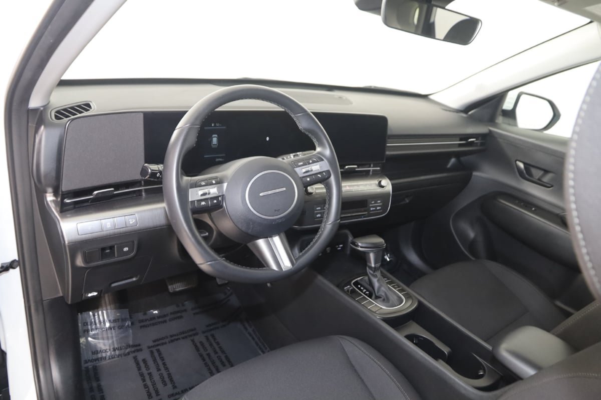 Used 2024 Hyundai Kona SEL FWD image 22