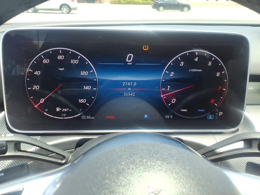 Used 2025 Mercedes-Benz C 300 4MATIC Sedan image 35