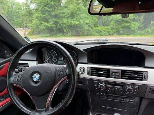 Used 2011 BMW 328i Convertible RWD image 15