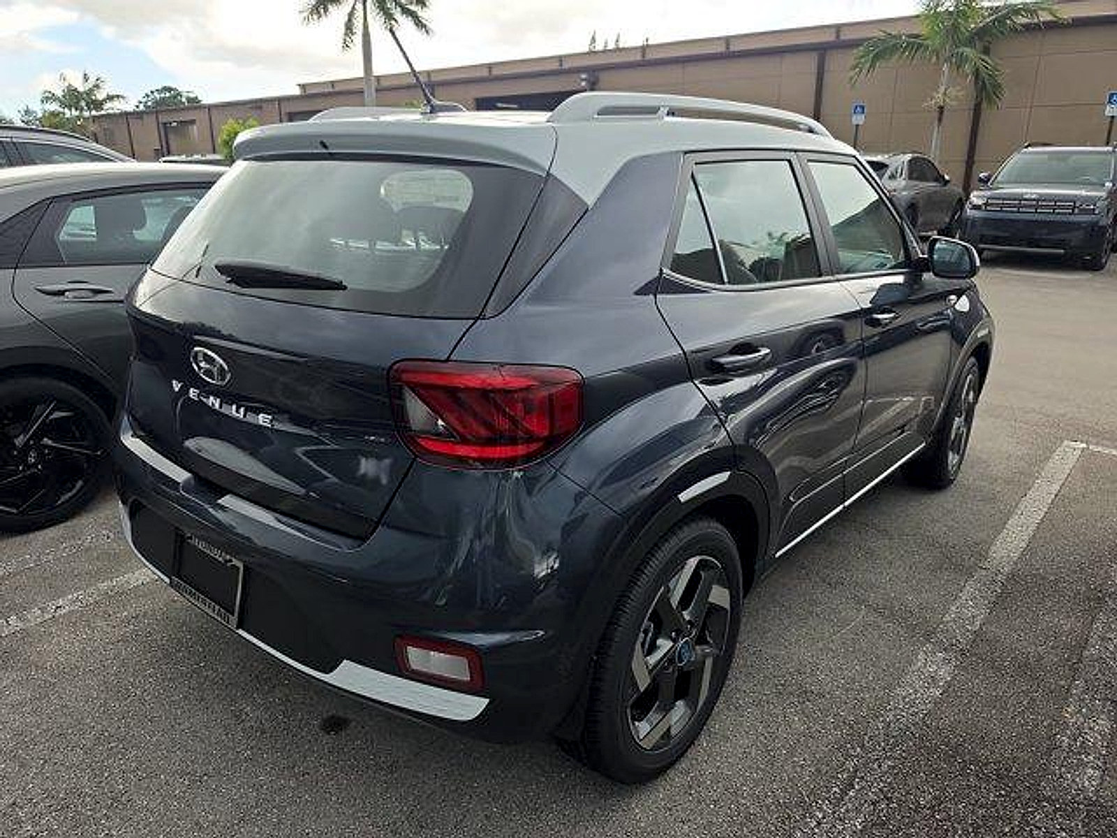 New 2026 Hyundai Venue SEL FWD image 6
