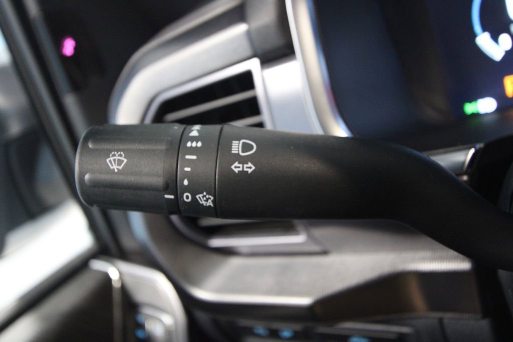 Used 2022 Ford F150 Platinum w/ Equipment Group 701A High image 14