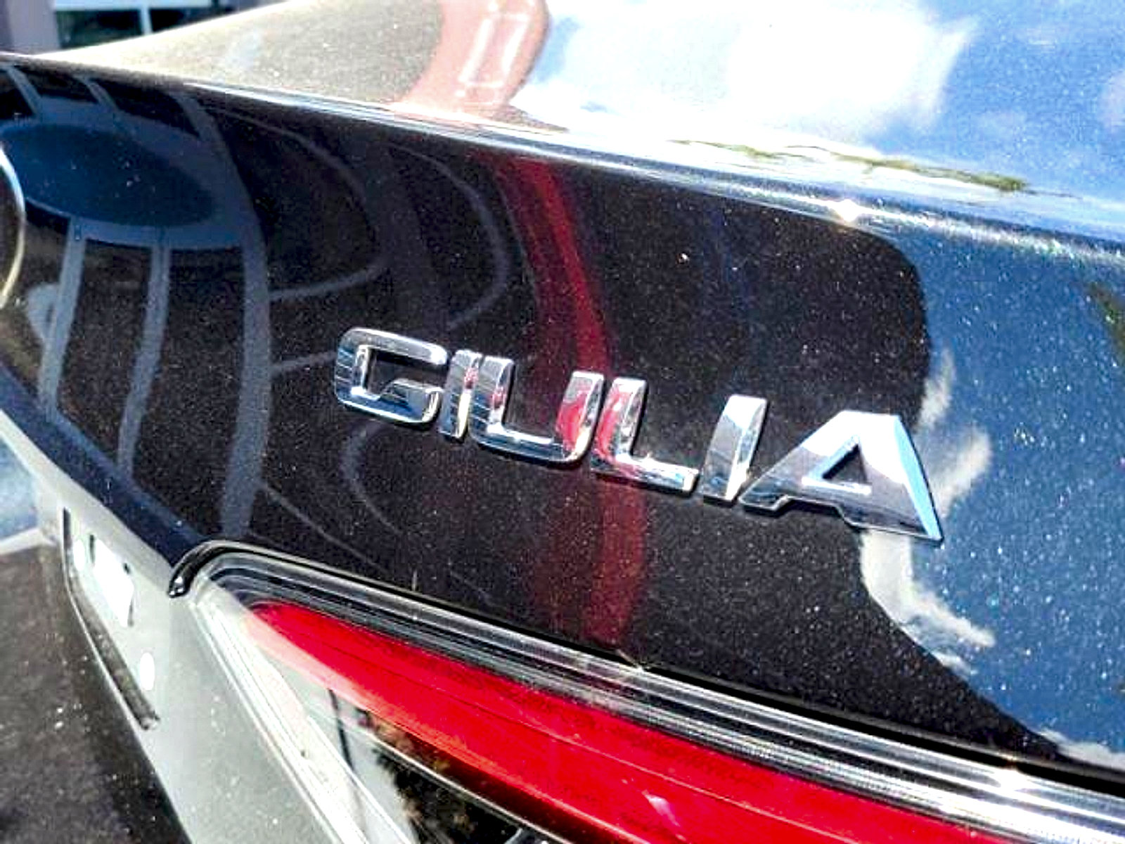 New 2024 Alfa Romeo Giulia Sprint RWD image 5
