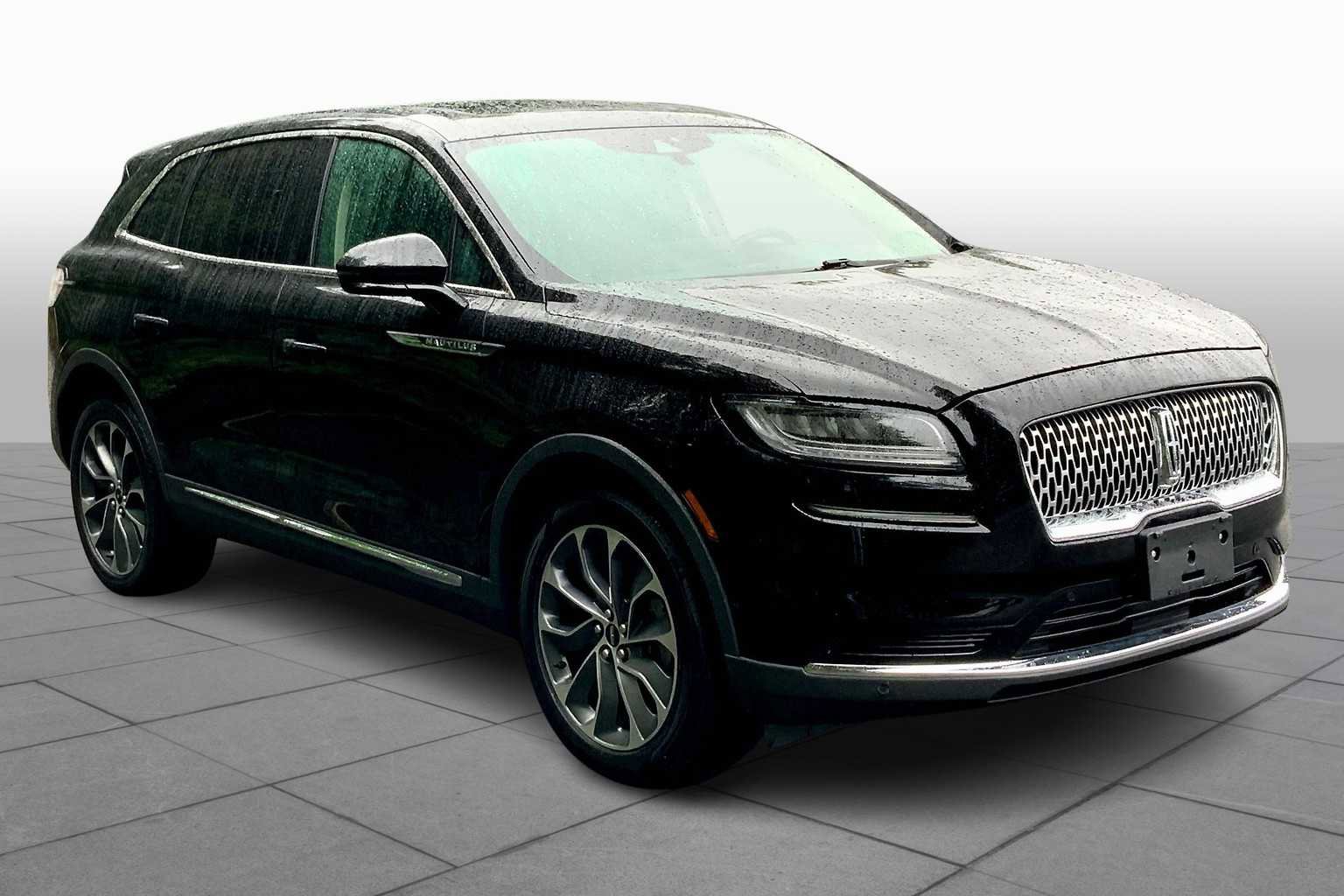 Used 2023 Lincoln Nautilus Reserve w/ Equipment Group 201A image 2