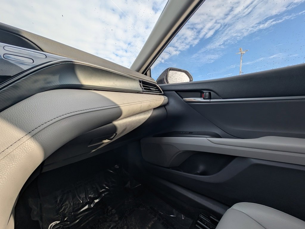 Used 2022 Toyota Camry SE image 13