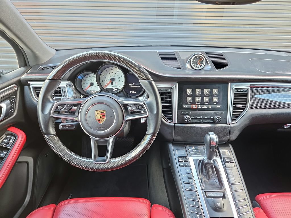 Certified 2018 Porsche Macan GTS AWD/4WD image 8