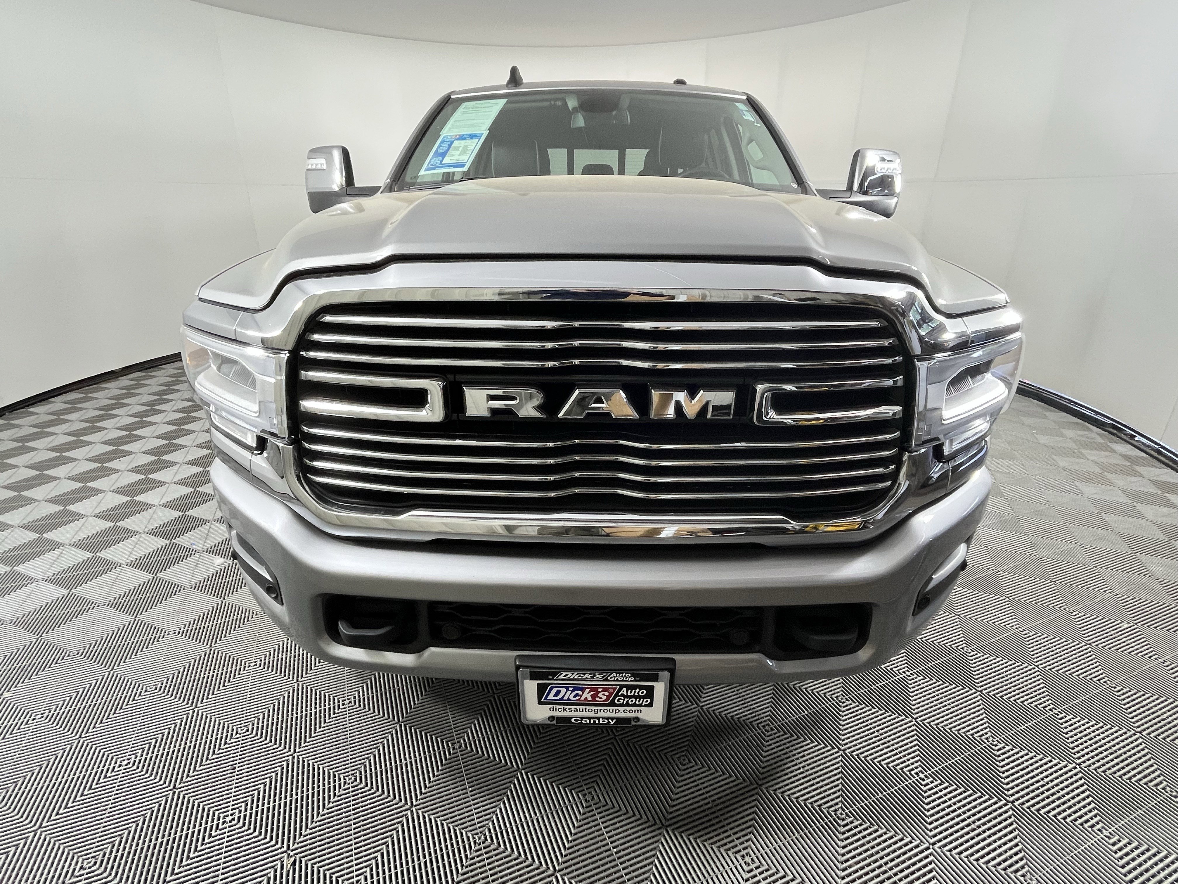 Used 2023 RAM 2500 Laramie AWD/4WD image 7