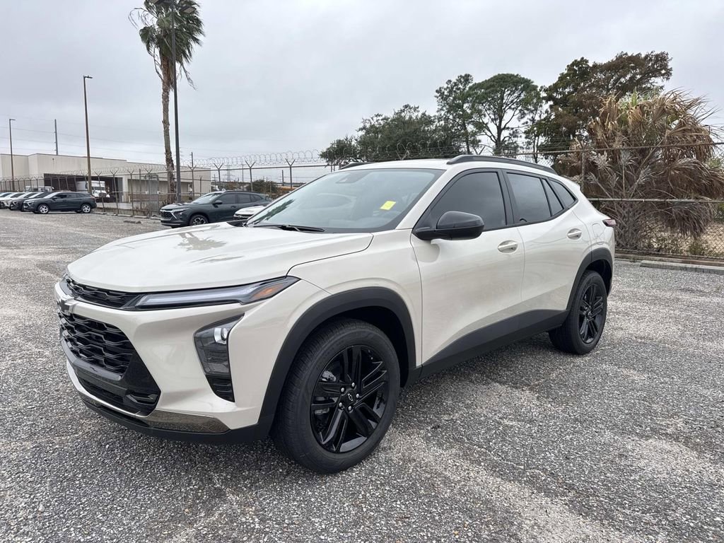 New 2026 Chevrolet Trax ACTIV w/ Sunroof Package image 3