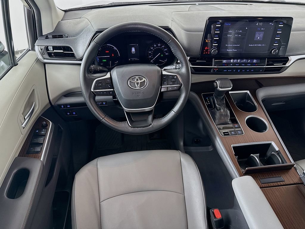 Certified 2022 Toyota Sienna XLE image 25