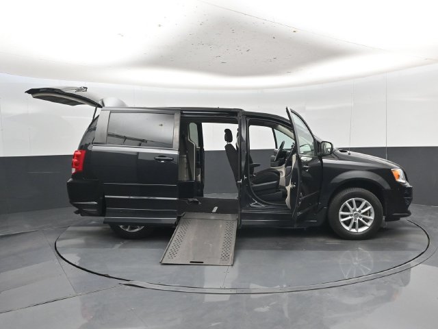 Used 2014 Dodge Grand Caravan SXT FWD image 57
