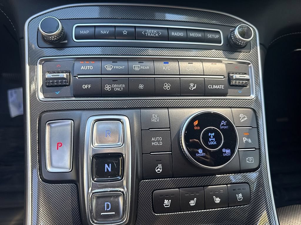 Used 2023 Hyundai Santa Fe Limited AWD/4WD image 21
