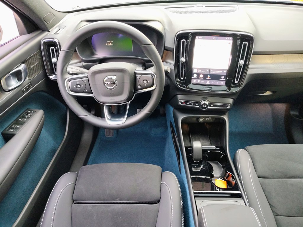 Used 2023 Volvo XC40 Recharge Ultimate AWD/4WD image 34