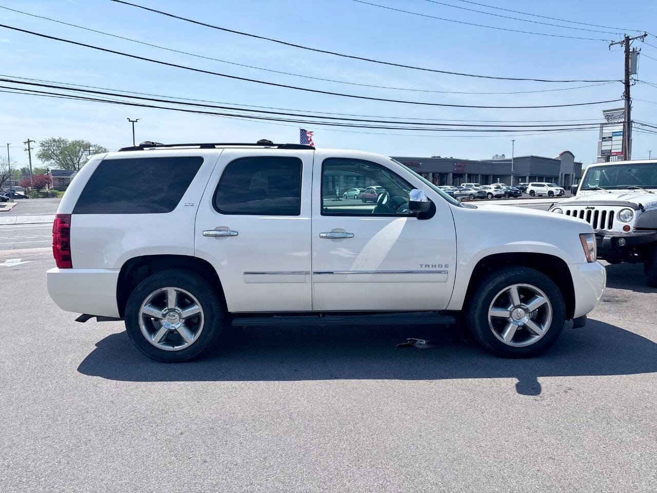 Used 2011 Chevrolet Tahoe LTZ AWD/4WD image 7