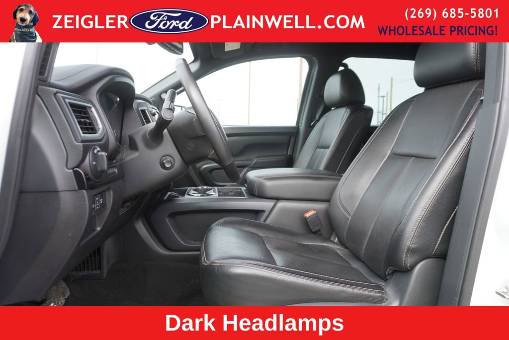 Used 2018 Nissan Titan SL w/ Midnight Edition image 15