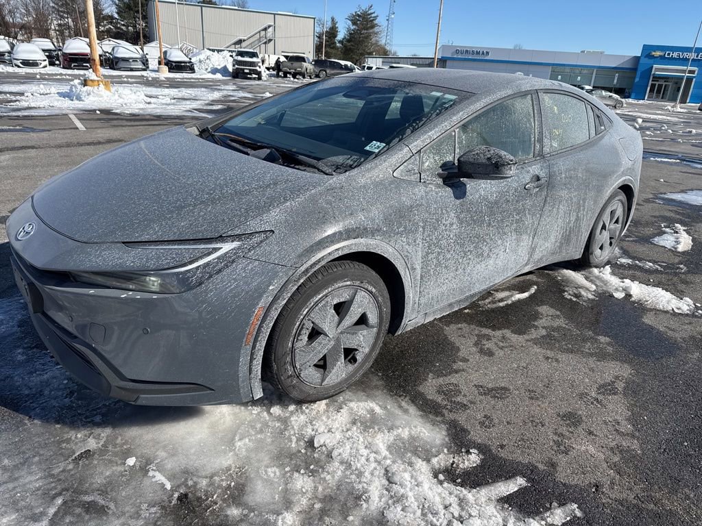 Used 2024 Toyota Prius LE image 7
