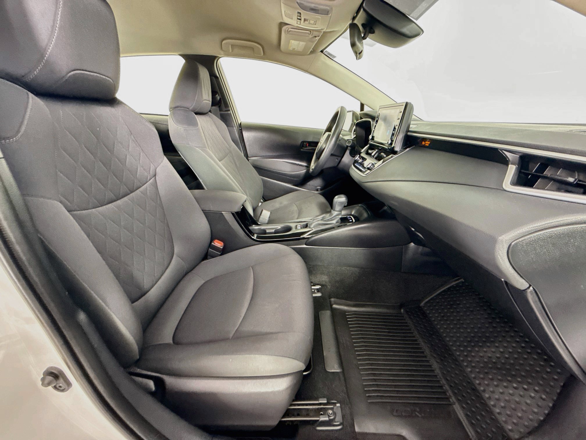 Certified 2022 Toyota Corolla LE FWD image 28