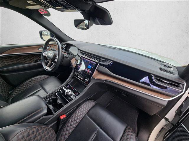 Used 2022 Jeep Grand Cherokee Summit w/ Luxury Tech Group V AWD/4WD image 20