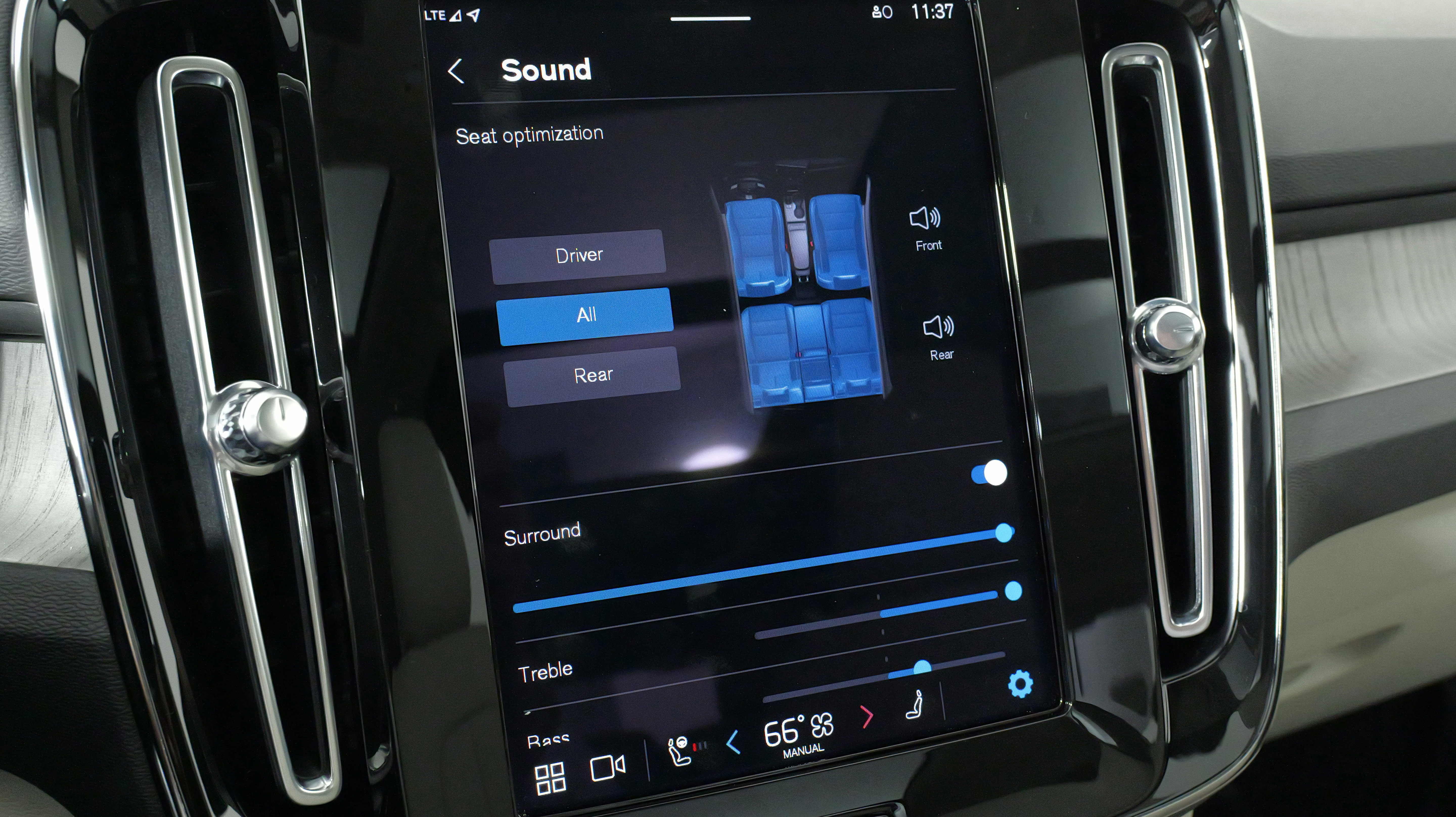 Used 2024 Volvo XC40 B5 Plus w/ Climate Package image 52