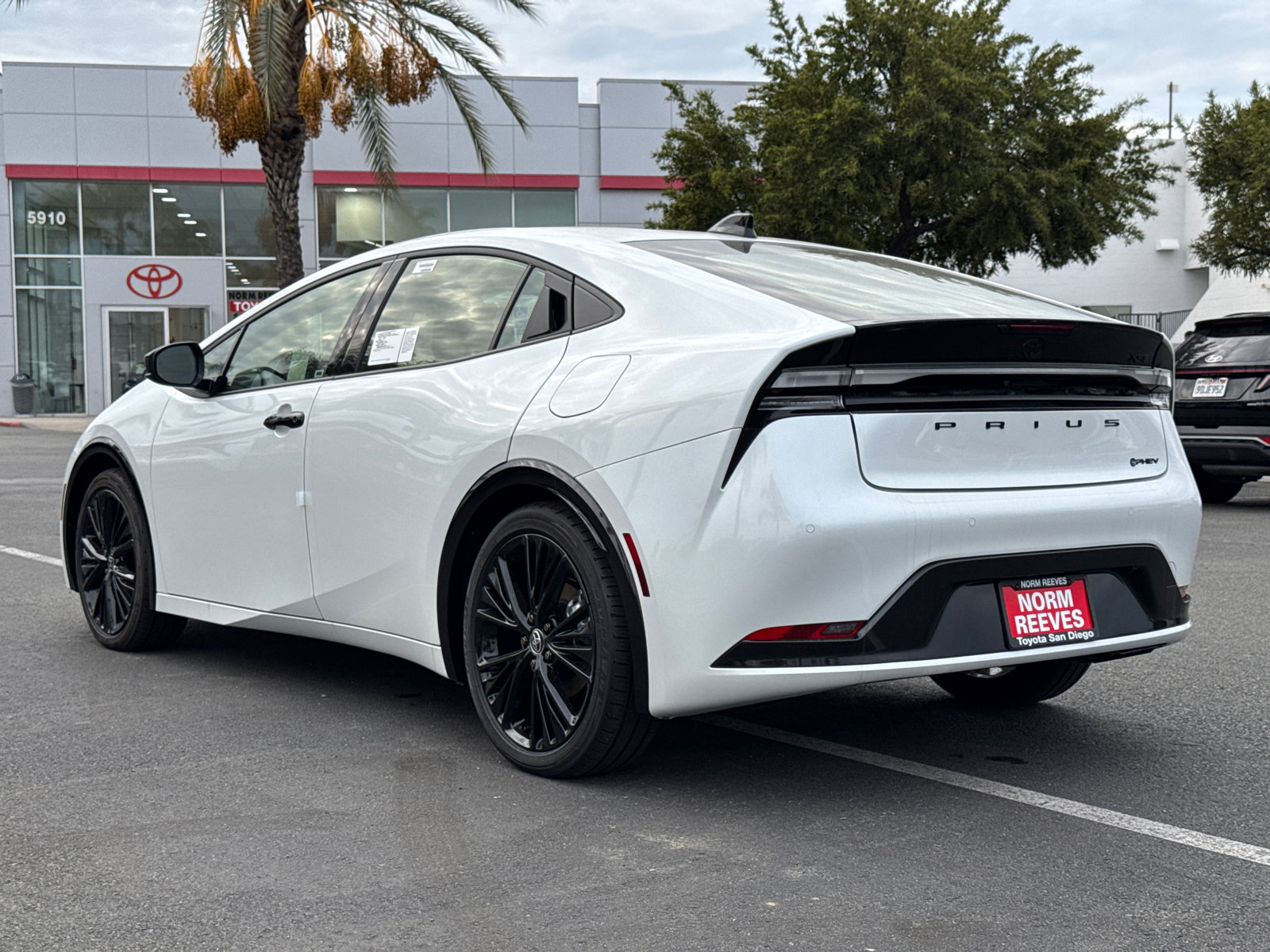 New 2026 Toyota Prius Plug-In Hybrid image 9