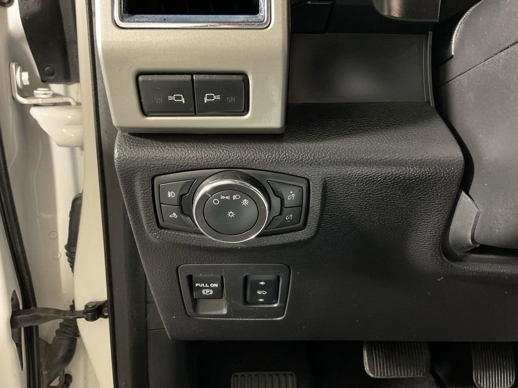 Used 2018 Ford F150 Lariat w/ Equipment Group 502A Luxury AWD/4WD image 30