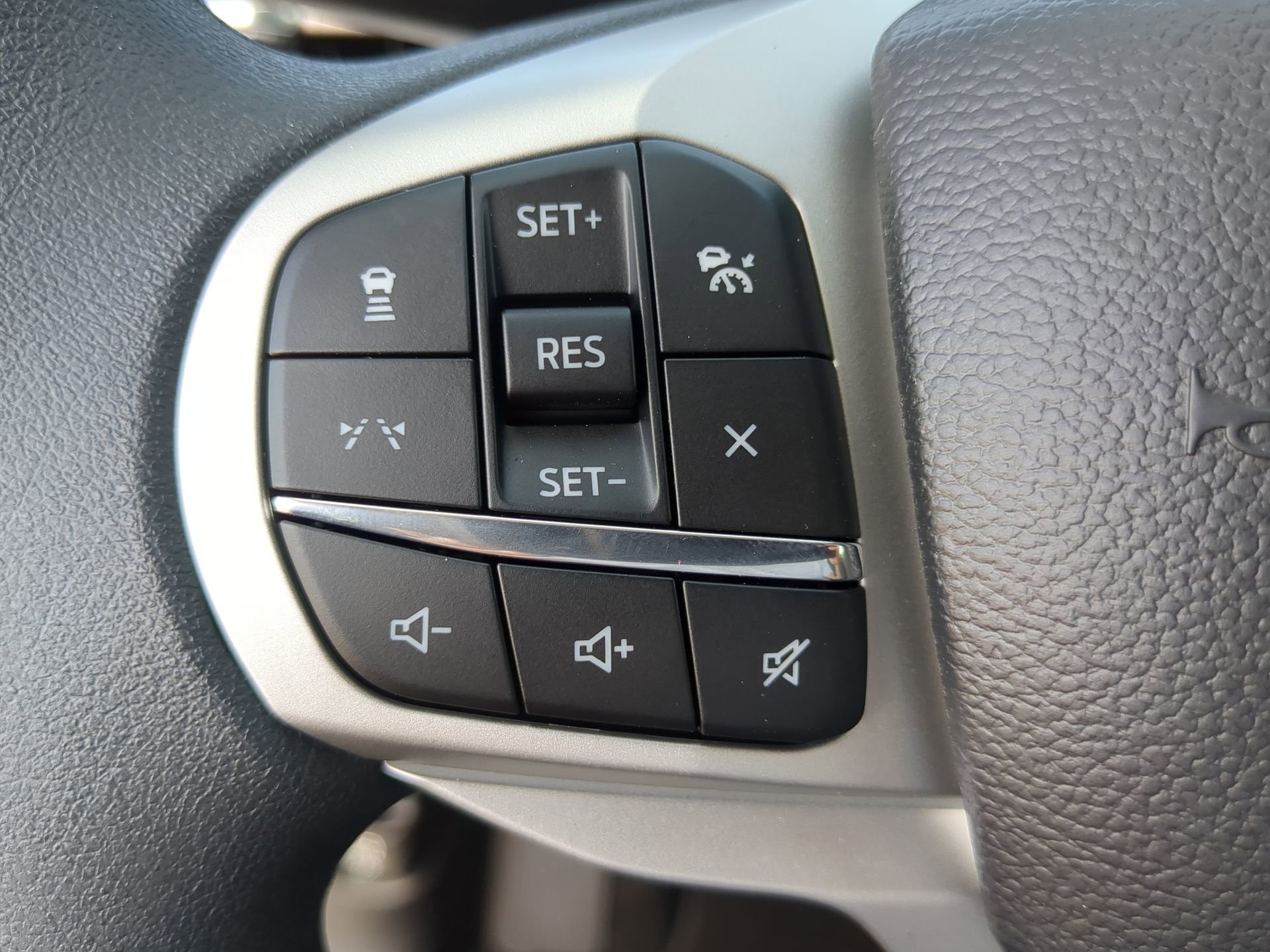 New 2026 Ford Explorer Active RWD image 78