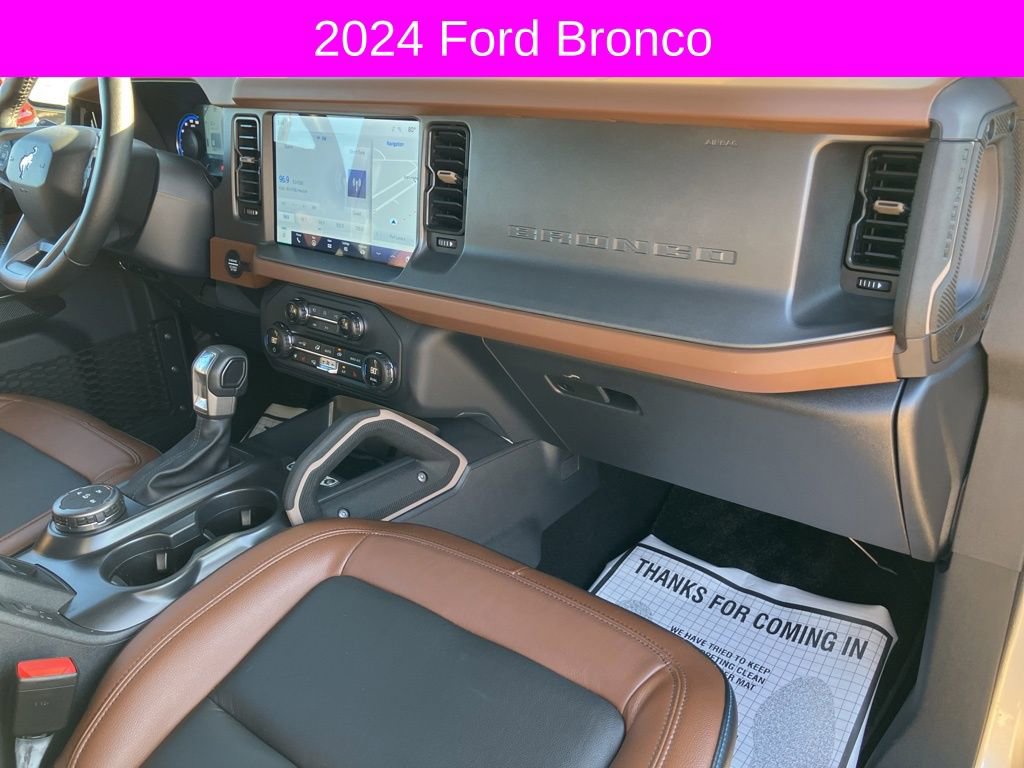 Used 2024 Ford Bronco Outer Banks image 11