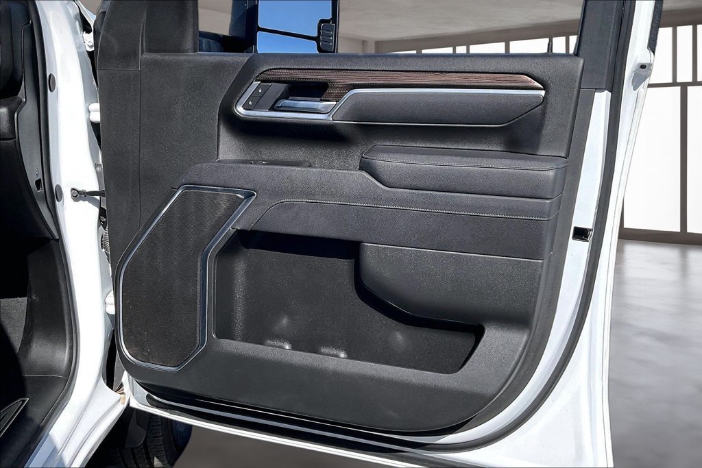 Used 2025 Chevrolet Silverado 2500 LT w/ Convenience Package AWD/4WD image 27