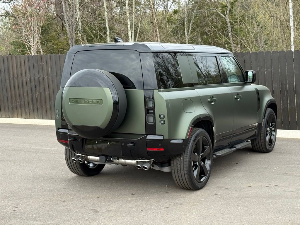 New 2026 Land Rover Defender 110 X-Dynamic SE image 5