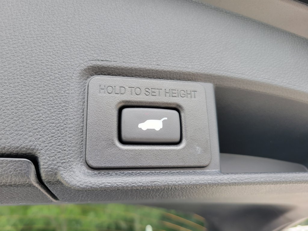 Used 2026 Acura RDX SH-AWD image 9