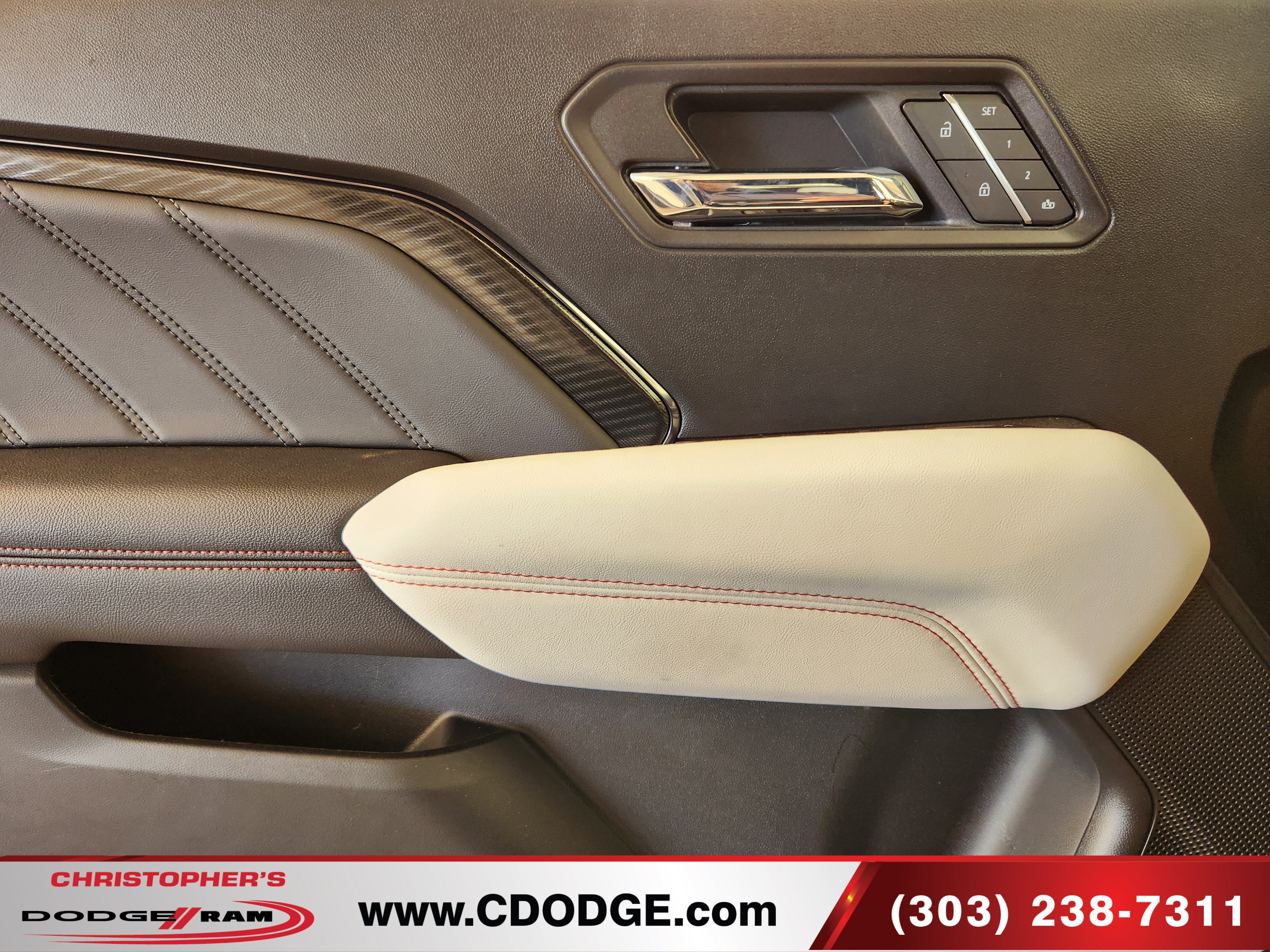 Used 2026 GMC Canyon AT4X AWD/4WD image 14