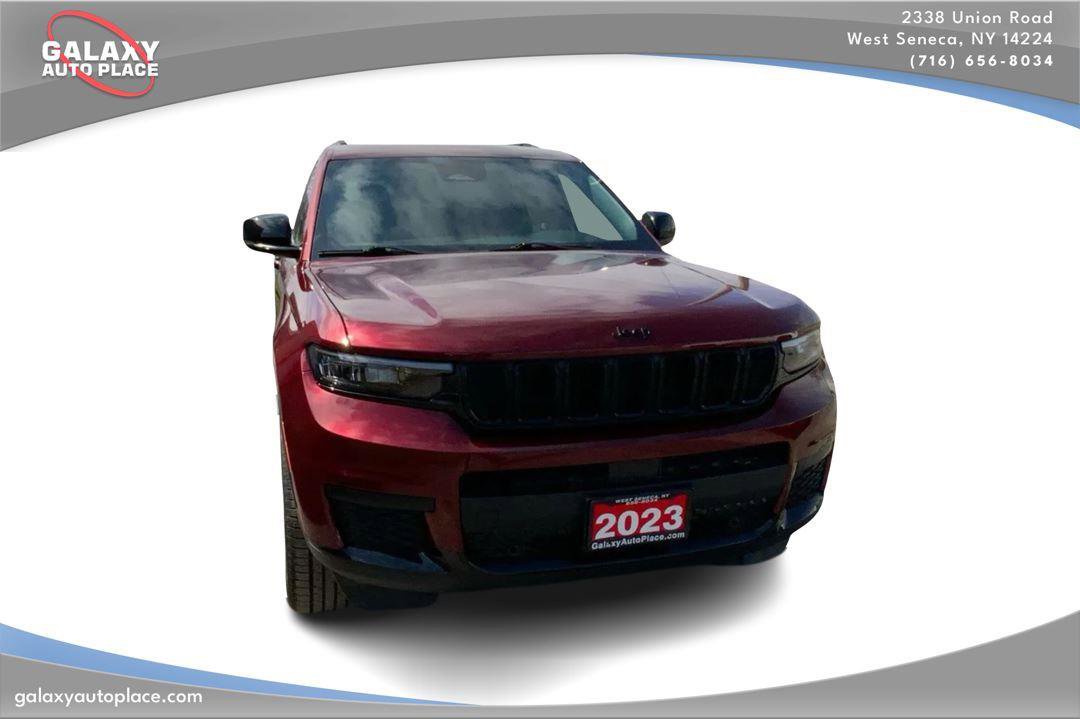 Used 2023 Jeep Grand Cherokee L Laredo AWD/4WD image 3