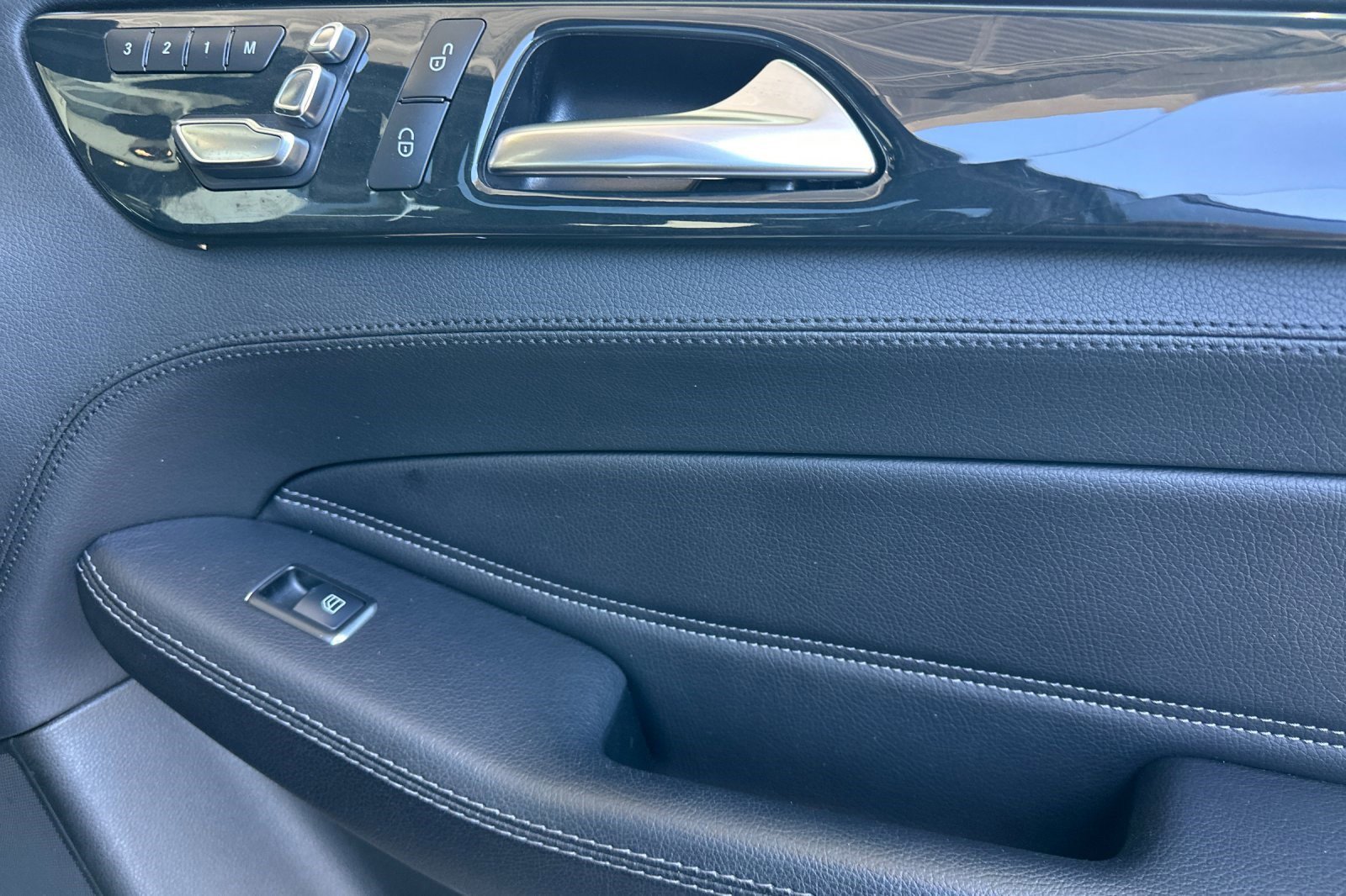 Used 2018 Mercedes-Benz GLE 43 AMG 4MATIC image 22