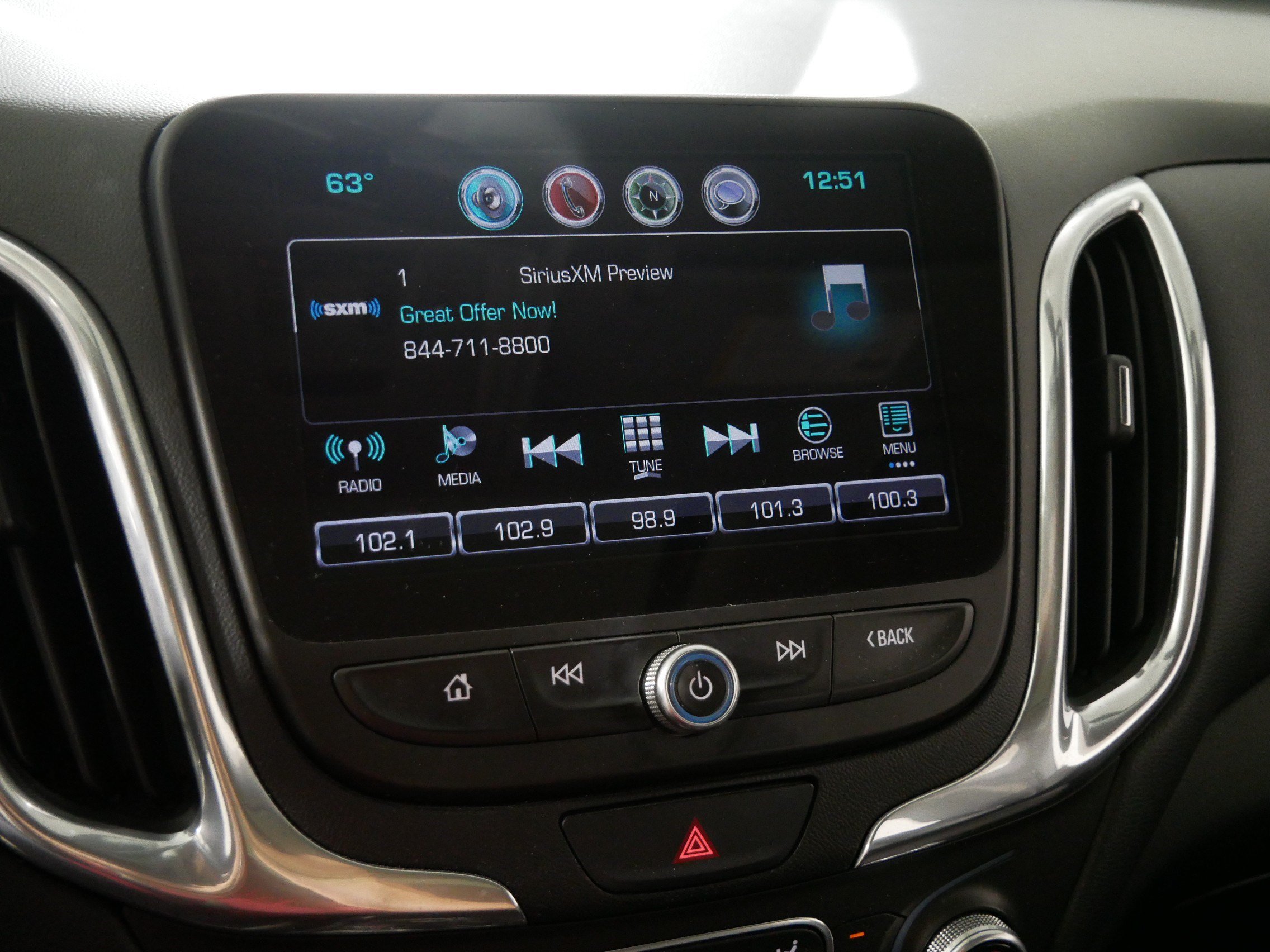 Used 2018 Chevrolet Equinox LT w/ Sun & Infotainment Package AWD/4WD image 22