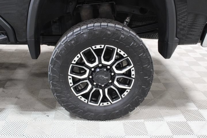 Used 2024 Chevrolet Silverado 2500 LTZ w/ LTZ Convenience Package AWD/4WD image 45