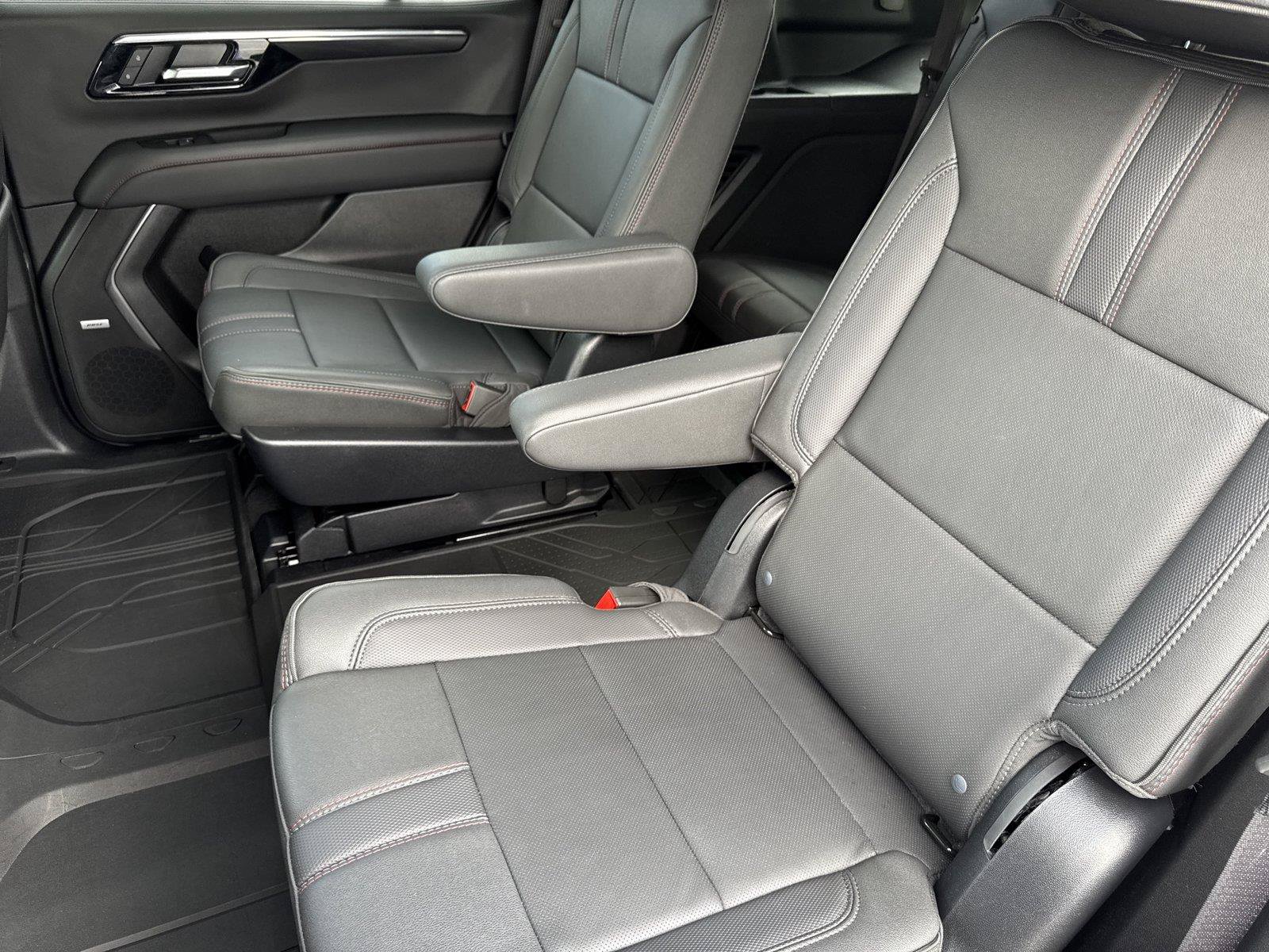 Used 2025 Chevrolet Tahoe RST w/ Comfort Package AWD/4WD image 32