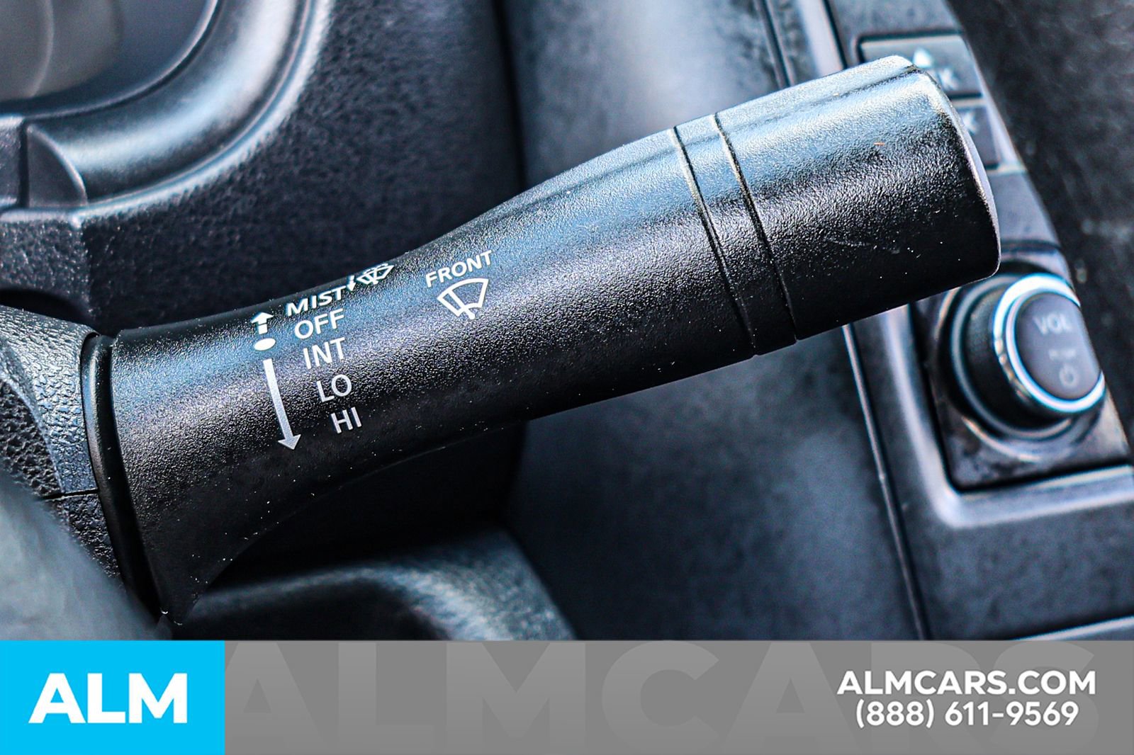 Used 2017 Nissan Versa S Plus image 30