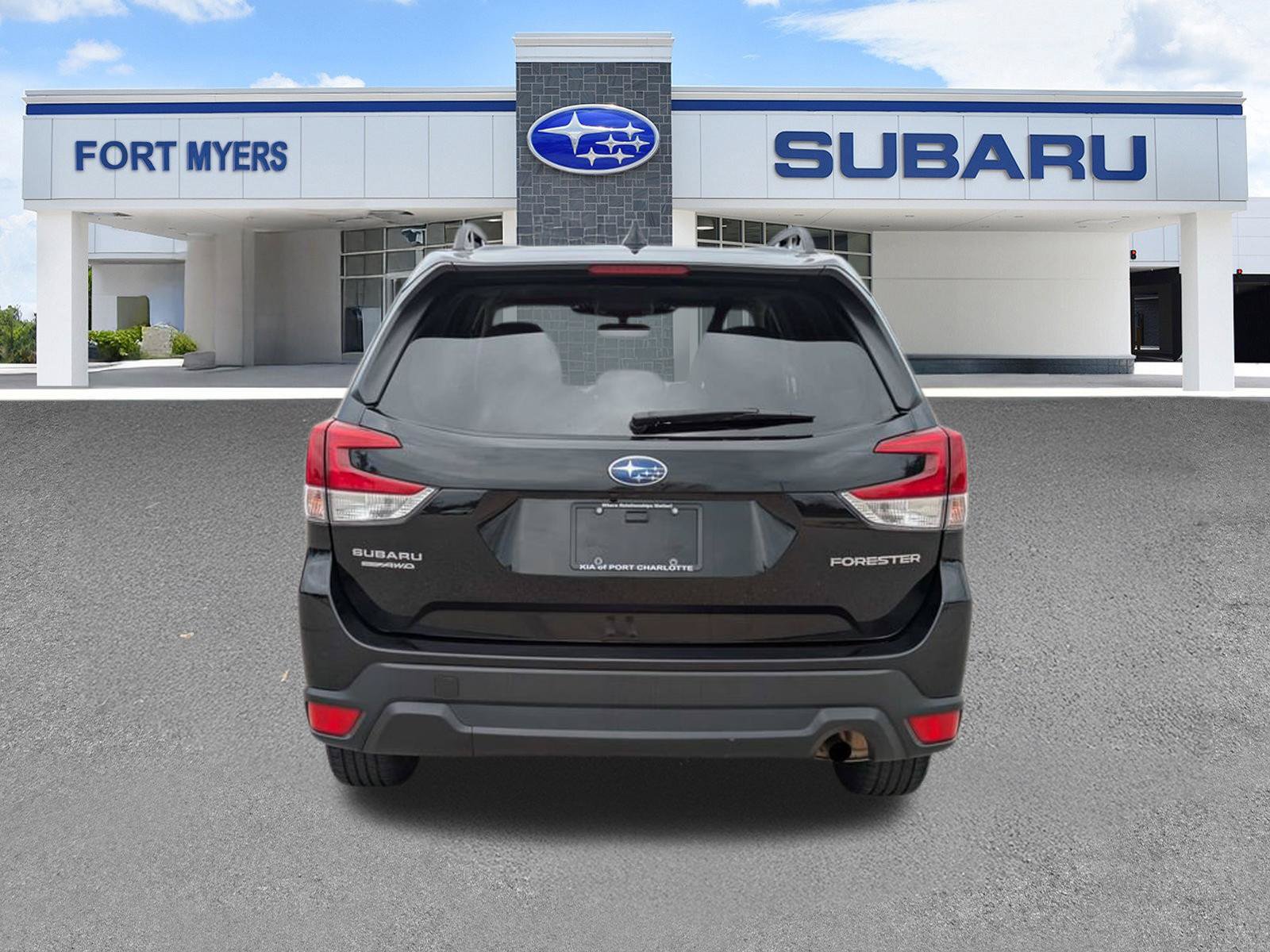 Used 2024 Subaru Forester Premium AWD/4WD image 6