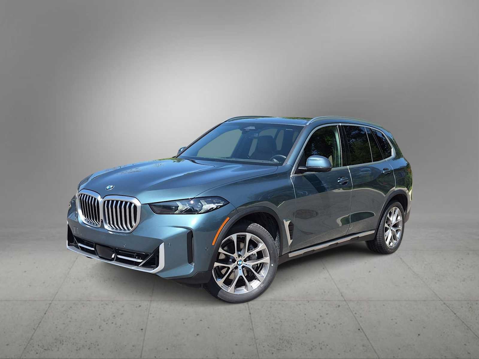 Used 2024 BMW X5 xDrive40i w/ Parking Assistance Package AWD/4WD image 1