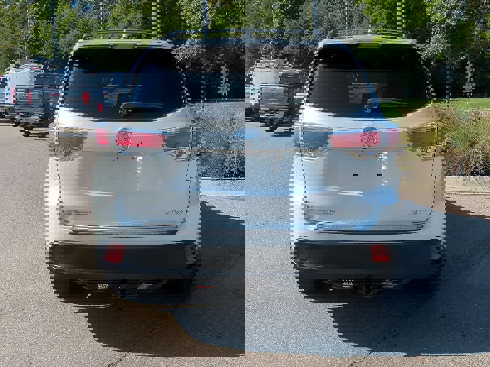 Used 2014 Toyota Highlander XLE image 7