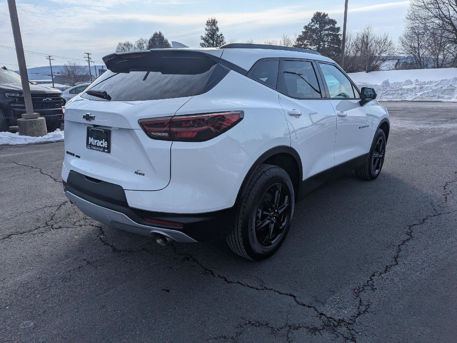 New 2026 Chevrolet Blazer LT w/ Midnight/Sport Edition AWD/4WD image 16