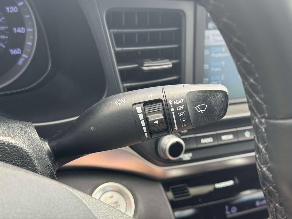 Used 2020 Hyundai Elantra Value Edition w/ Cargo Package (C1) FWD image 23