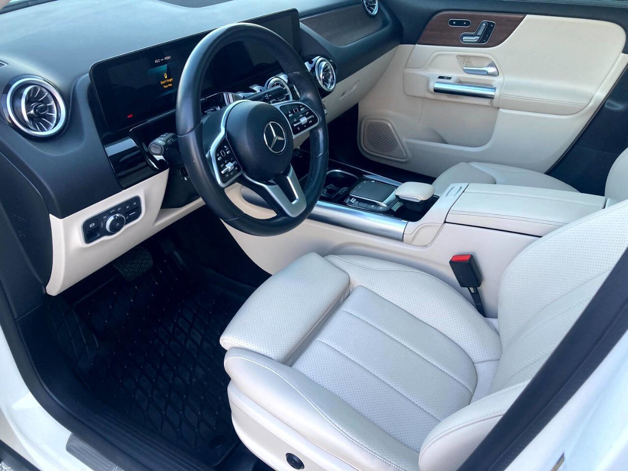 Used 2022 Mercedes-Benz GLA 250 4MATIC image 12