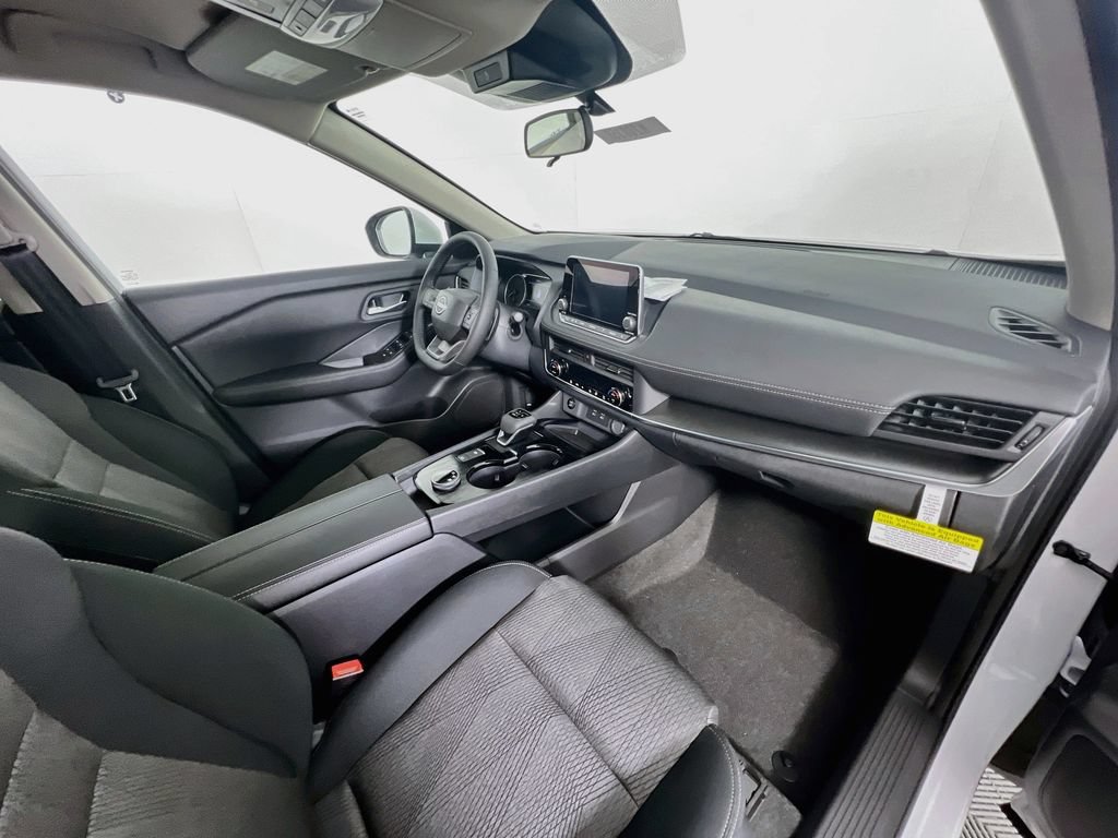New 2026 Nissan Rogue SV w/ Cold Weather Package AWD/4WD image 29