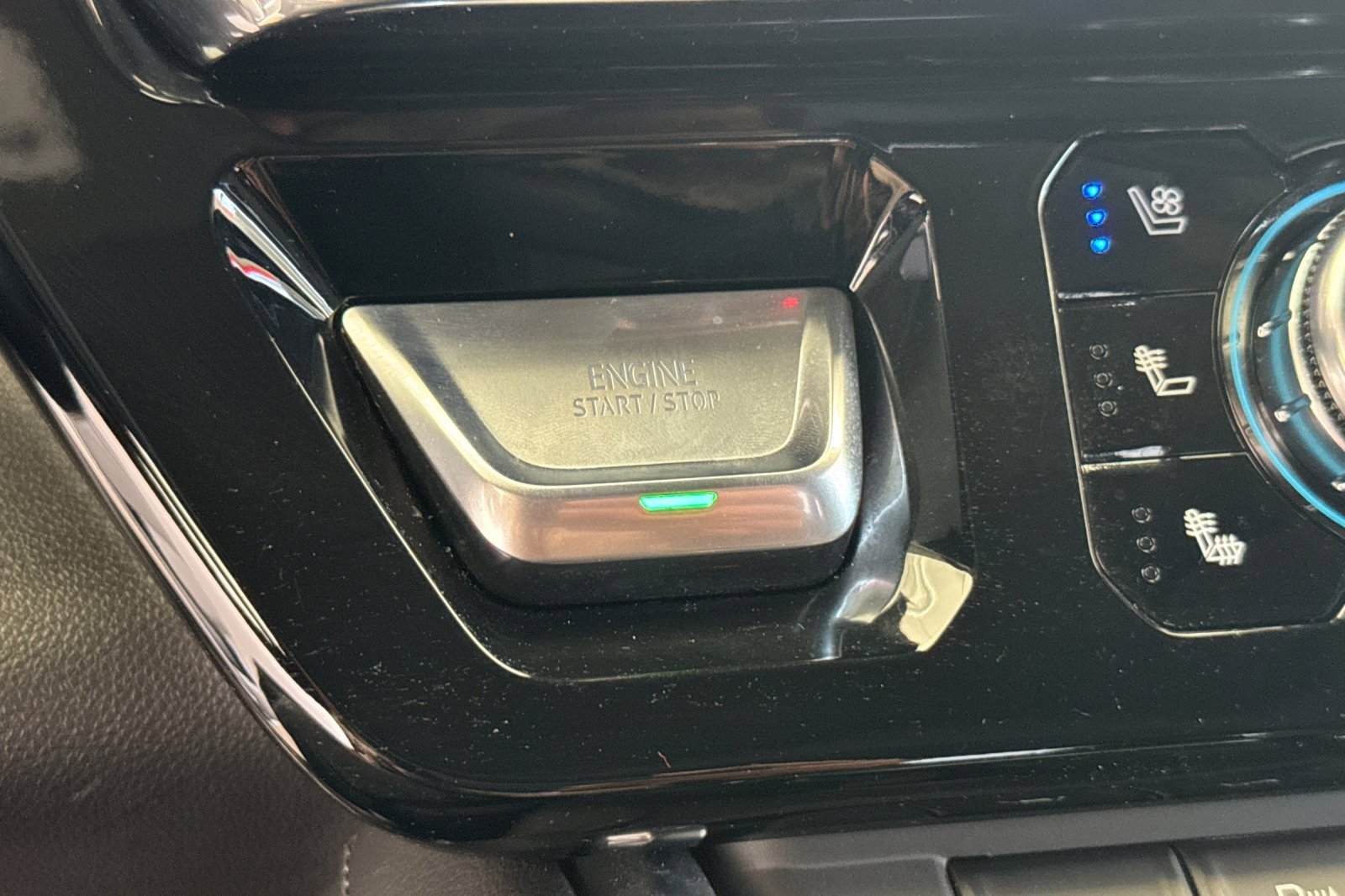 Used 2024 GMC Sierra 1500 Denali w/ Technology Package RWD image 21