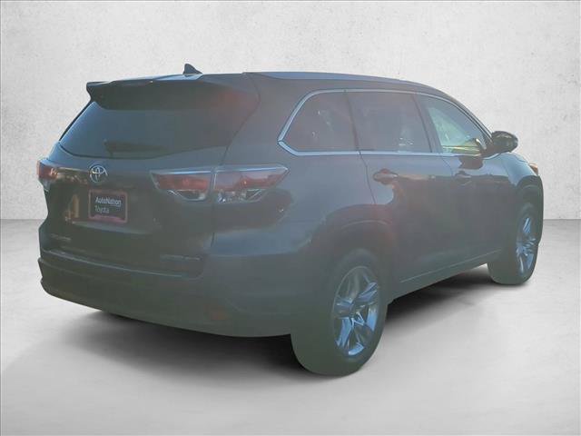 Used 2014 Toyota Highlander Limited w/ Driver Technology Package AWD/4WD image 5
