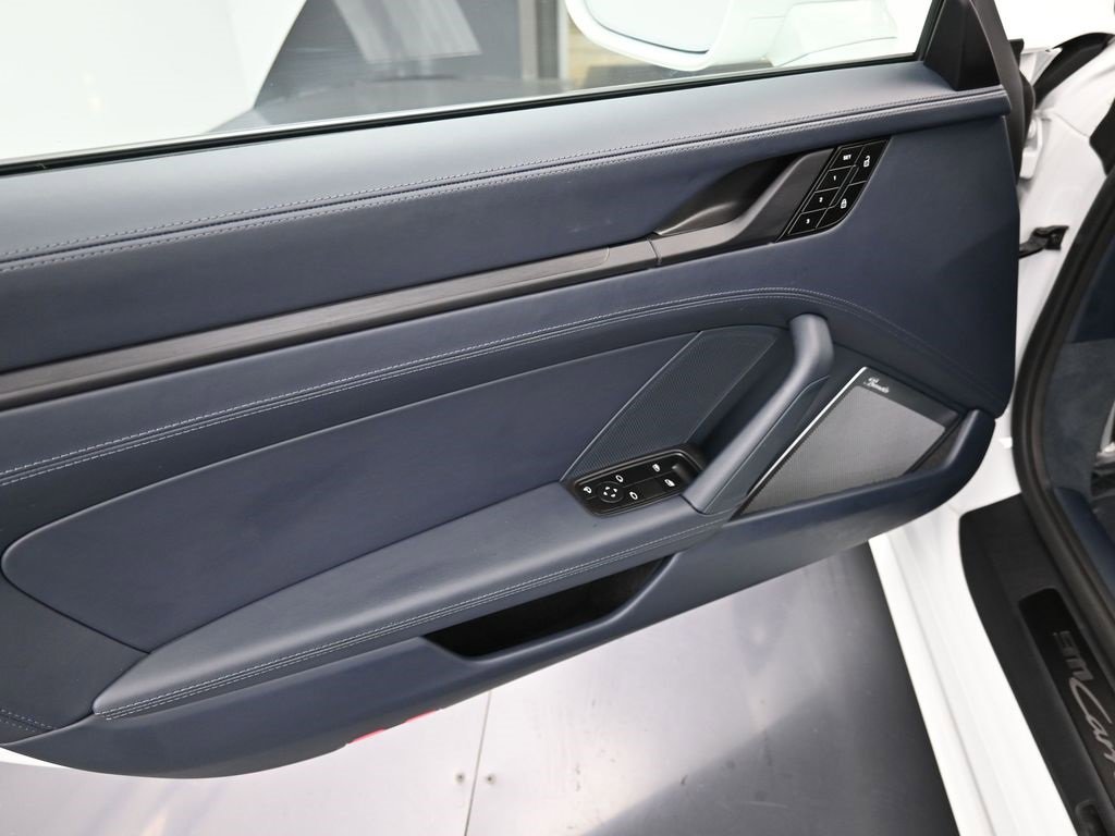 Used 2025 Porsche 911 Carrera 4 GTS image 20