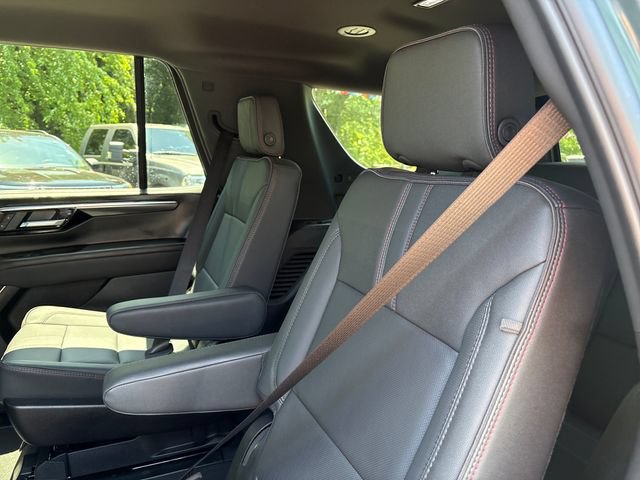 Used 2026 Chevrolet Tahoe RST w/ RST Performance Edition AWD/4WD image 20