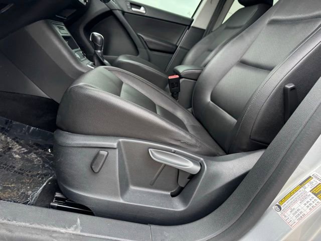 Used 2017 Volkswagen Tiguan S image 7