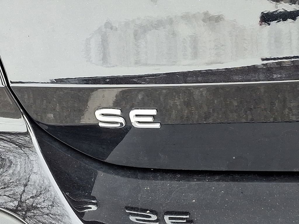 Used 2023 Volkswagen Taos SE image 34