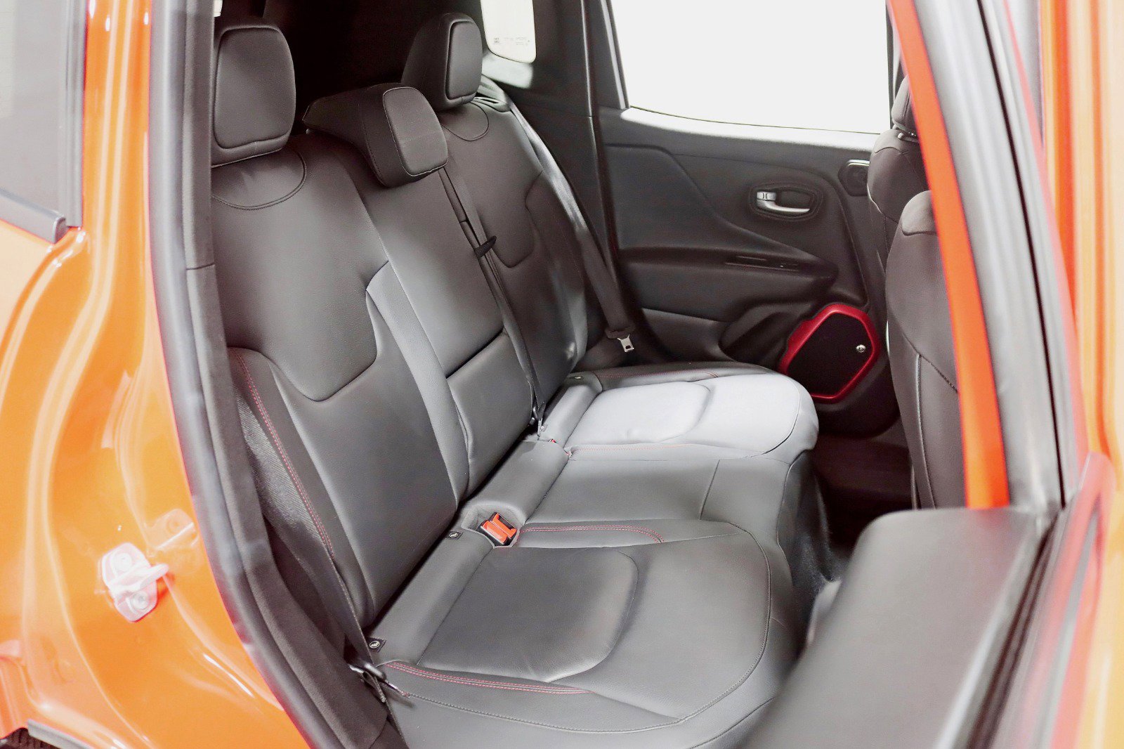 Used 2019 Jeep Renegade Trailhawk AWD/4WD image 29